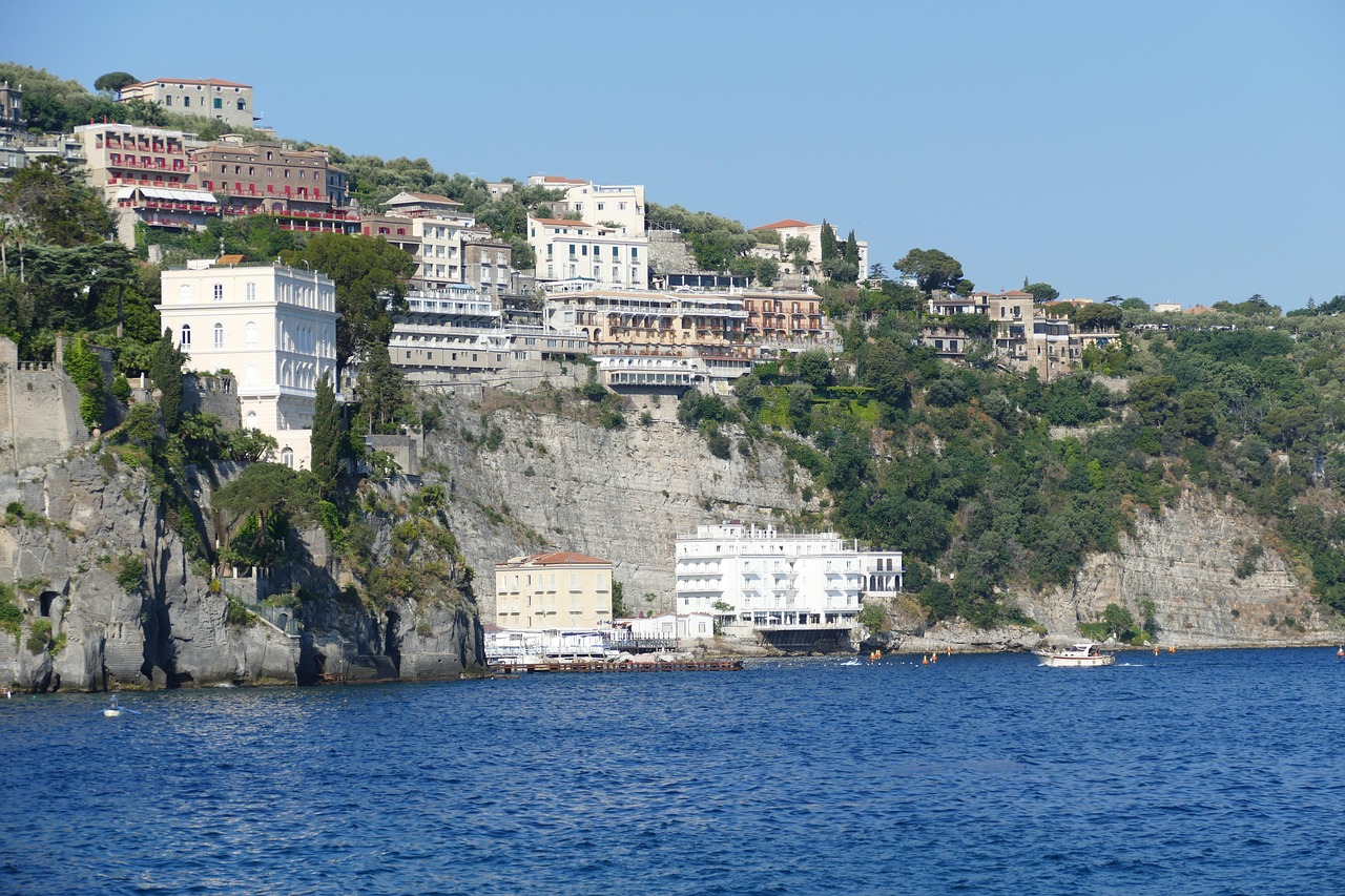 HIDDEN COVES